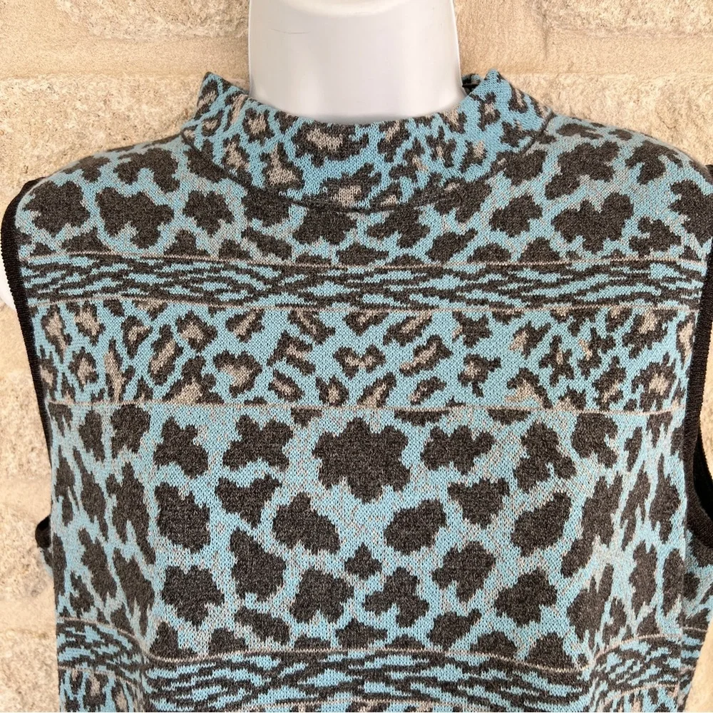 St John vintage mock neck leopard sleeveless sweater Santana M blue gray